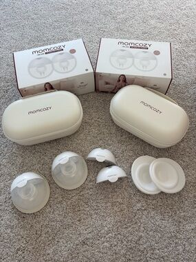 2 Momcozy Electric Breast Pump Set in Ivory